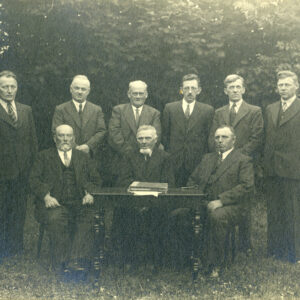 Het Bestuur en de leden van de Raad van Toezicht in 1936